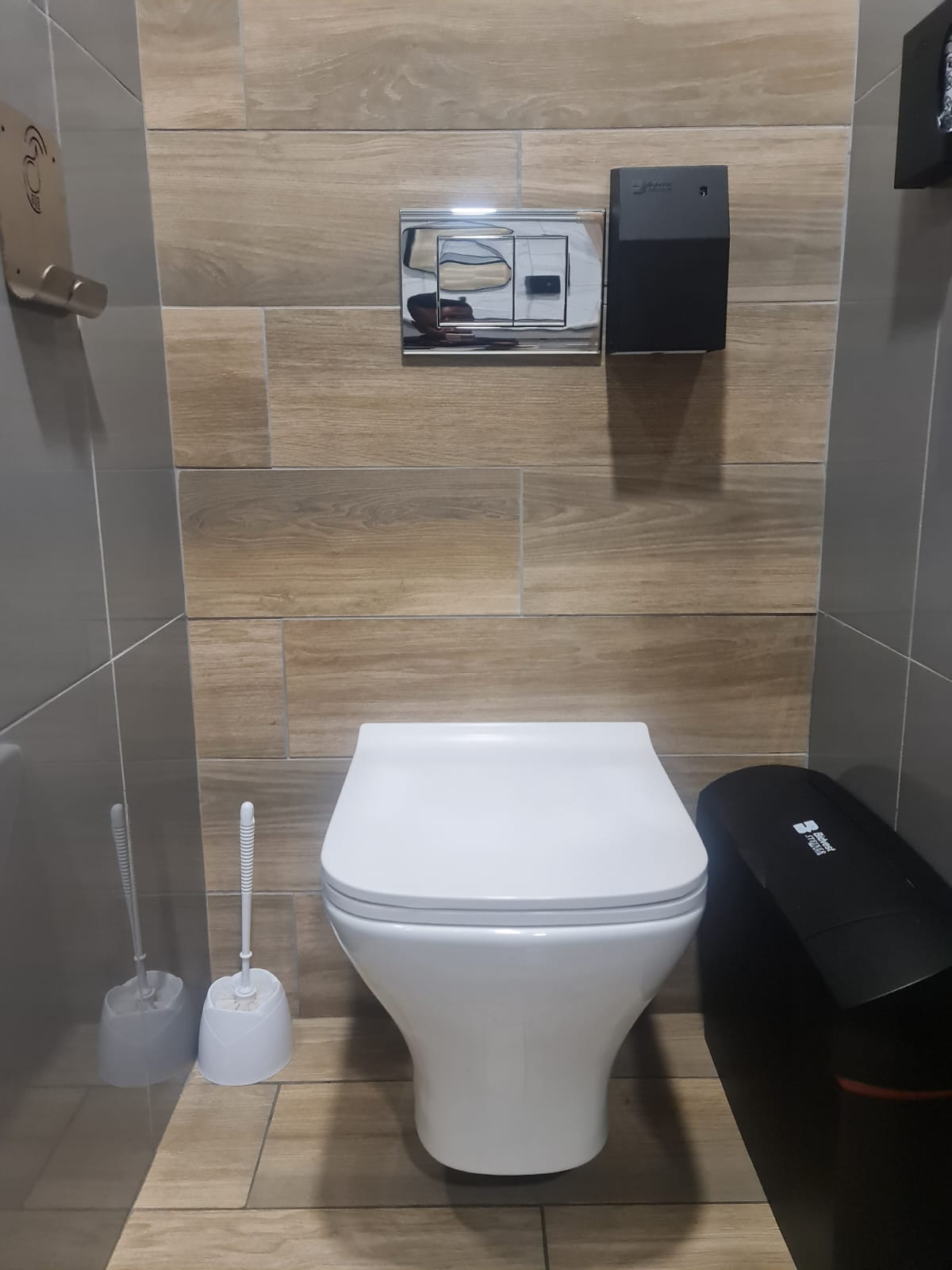 RMB Offices Sandton – commercial bathroom sanitaryware project